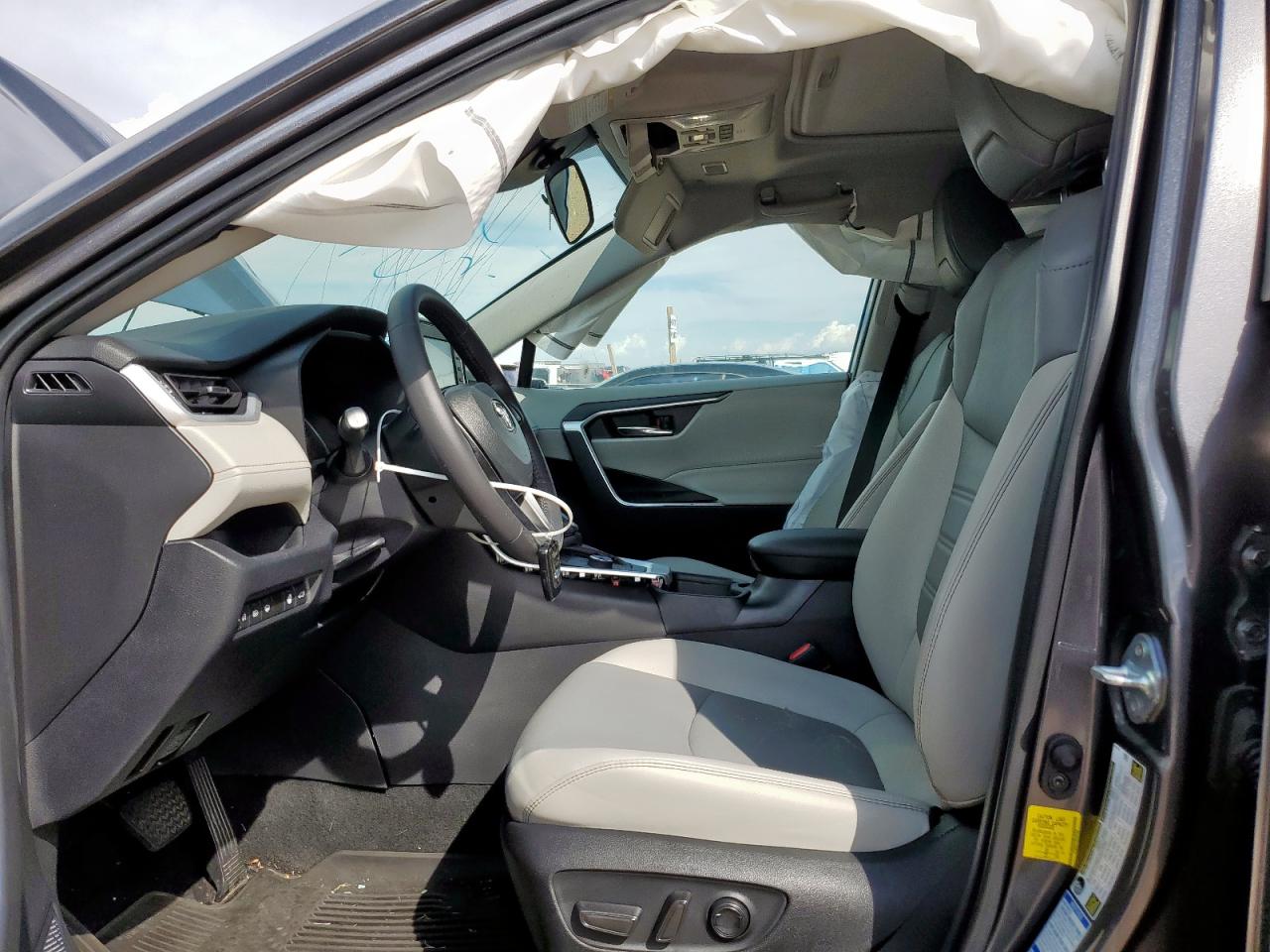 2022 Toyota Rav4 Xle Premium VIN: 4T3B6RFV3NU097504 Lot: 81626065