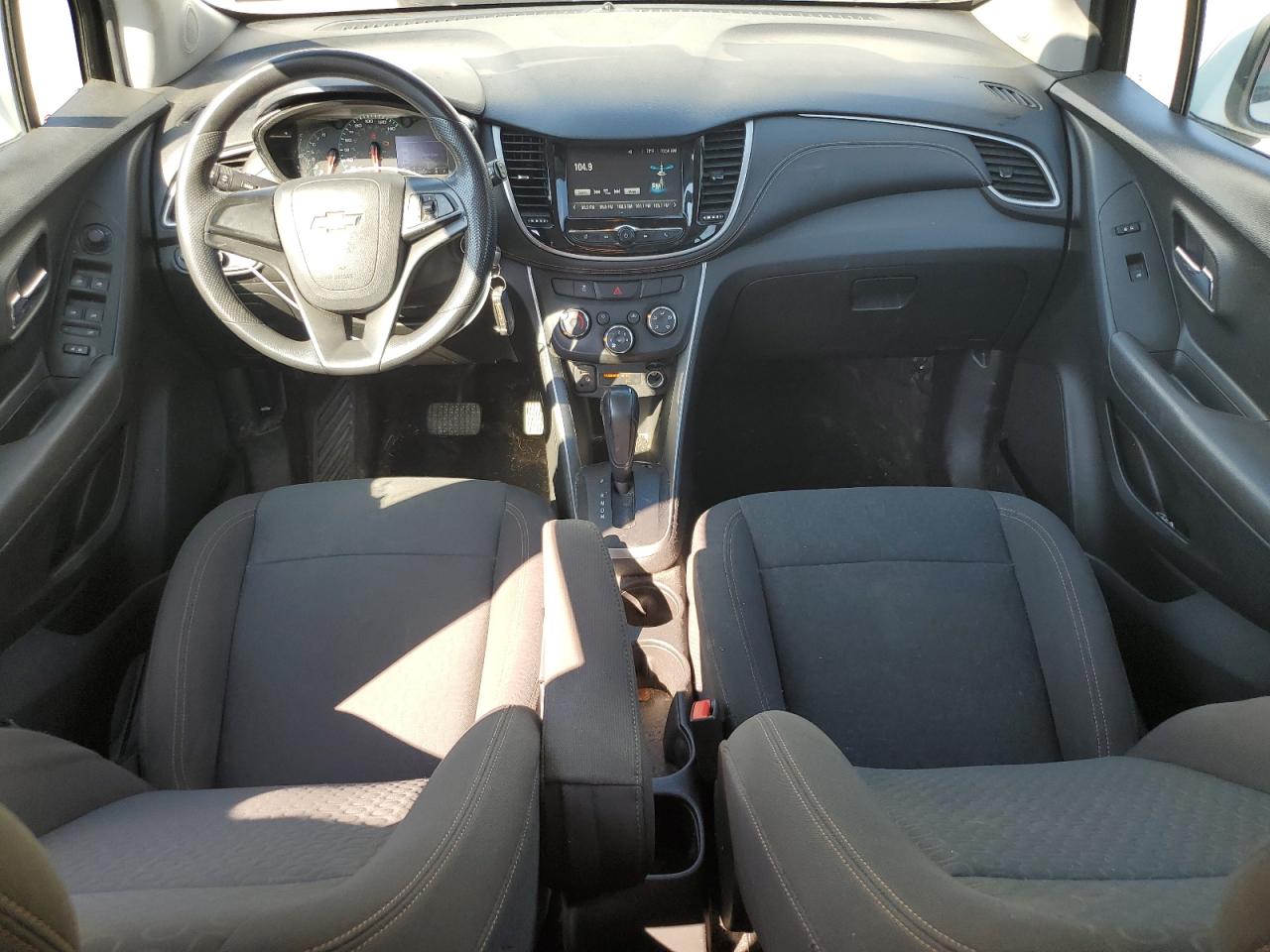 2017 Chevrolet Trax Ls VIN: KL7CJKSB7HB225503 Lot: 80098355