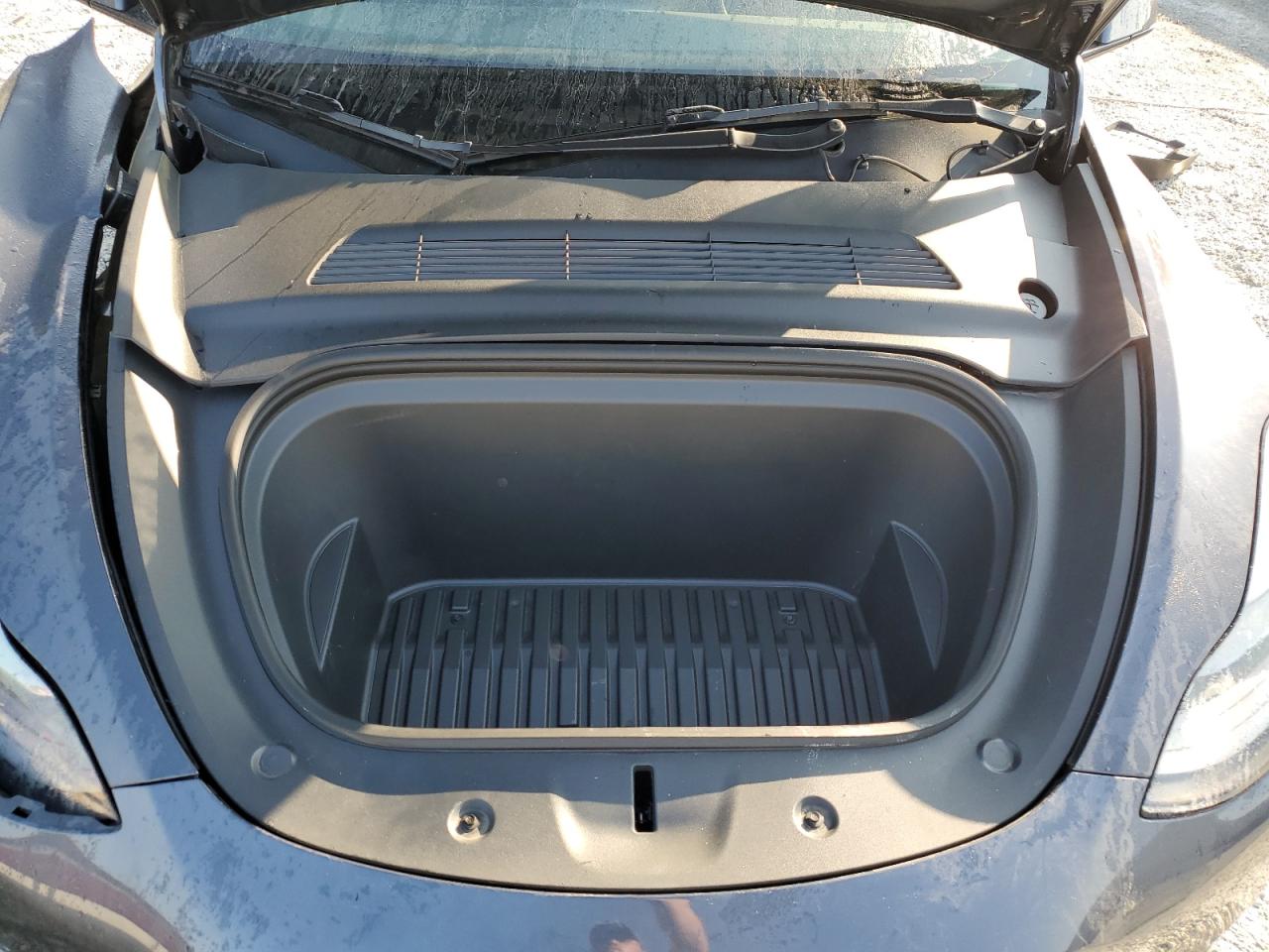 2021 Tesla Model Y VIN: 5YJYGDEF6MF249588 Lot: 81545595