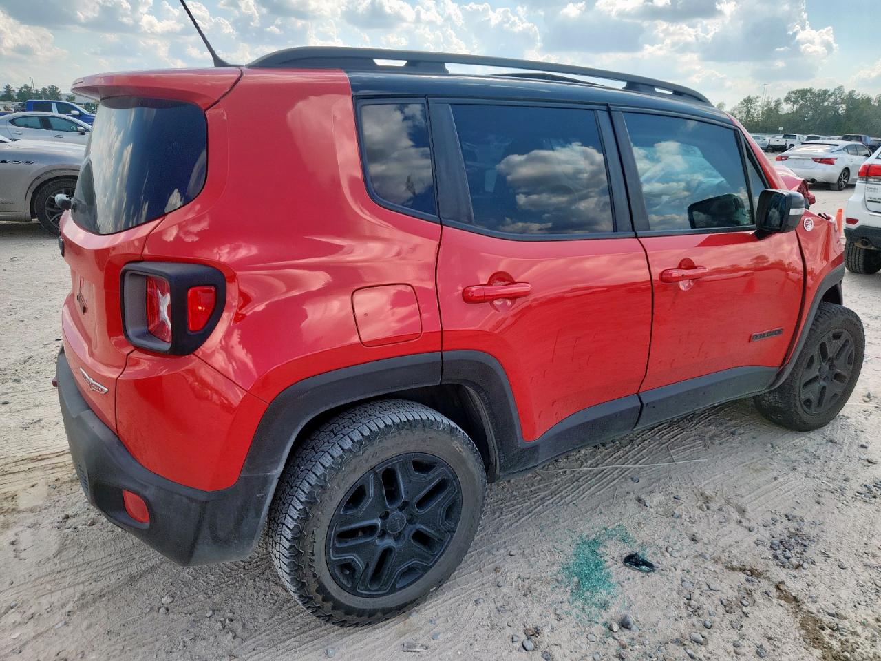 2017 Jeep Renegade Trailhawk red null gas ZACCJBCB8HPF77111 photo #4
