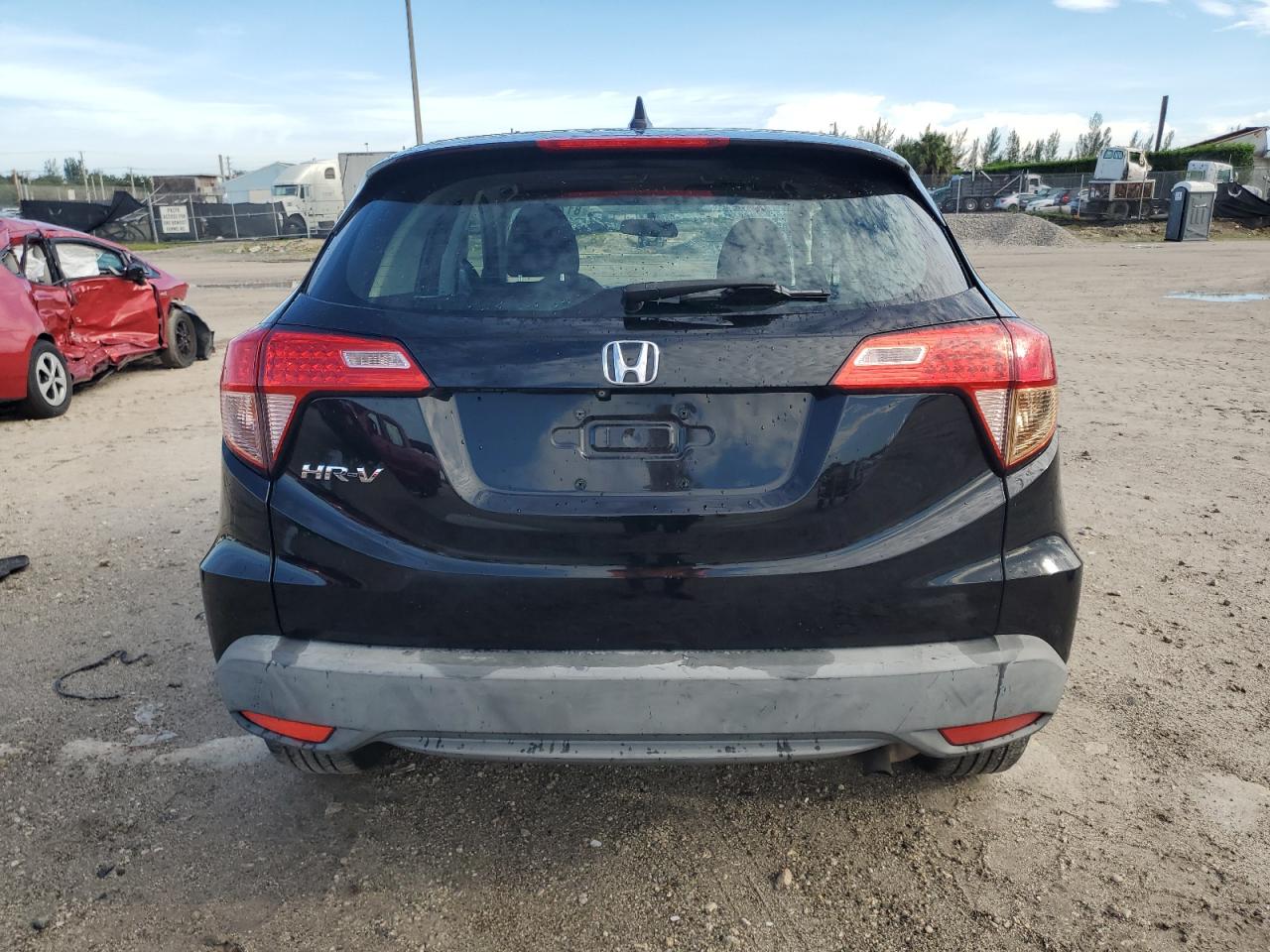 2017 Honda Hr-V Lx VIN: 3CZRU5H30HG703865 Lot: 81706145