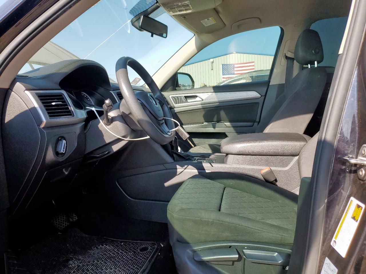 2019 Volkswagen Atlas S VIN: 1V2AP2CA4KC576660 Lot: 71717575