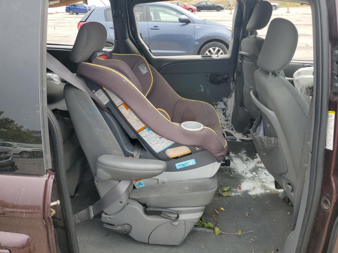 2004 Chrysler Town-Count VIN: 2C4GP44R74R507807 Lot: 71264045