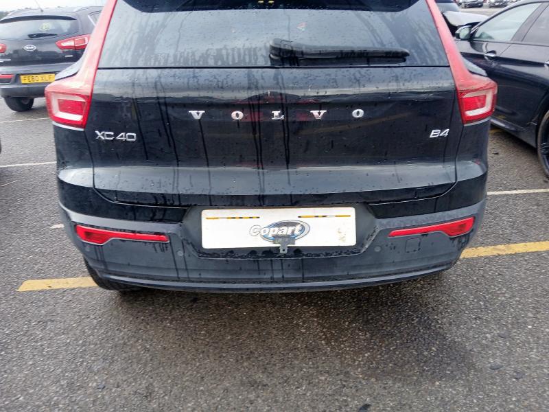 2023 VOLVO XC40 ULTIMATE B4 MHEV AUT 