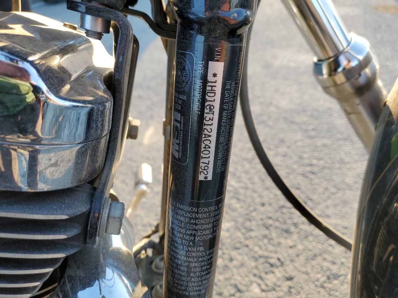 2010 Harley-Davidson Xl1200 C VIN: 1HD1CT312AC401792 Lot: 80561875