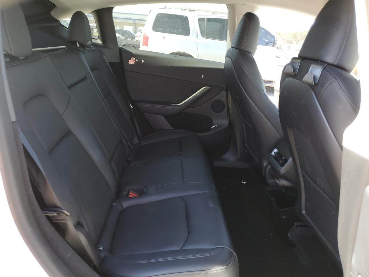 2023 Tesla Model Y VIN: 7SAYGDEE9PF688489 Lot: 82122015