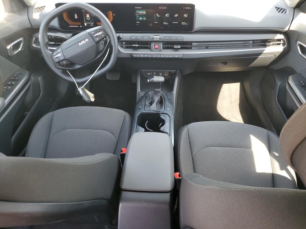 2025 Kia K4 Lx VIN: 3KPFT4DE4SE070495 Lot: 84300595