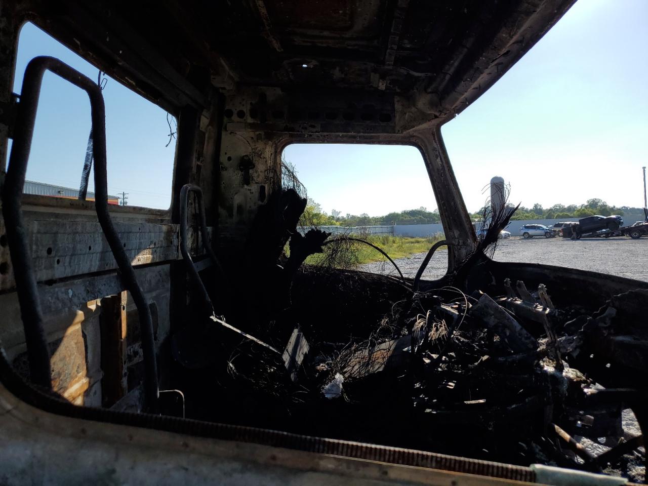 2017 Volvo Vn Vnm VIN: 4V4MC9EG3HN977946 Lot: 71796575