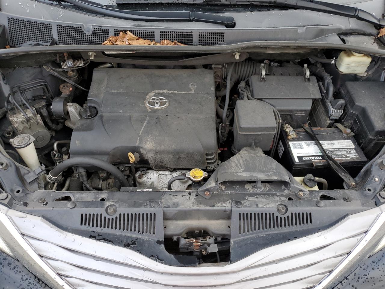 2016 Toyota Sienna Xle VIN: 5TDYK3DC2GS727327 Lot: 82152655