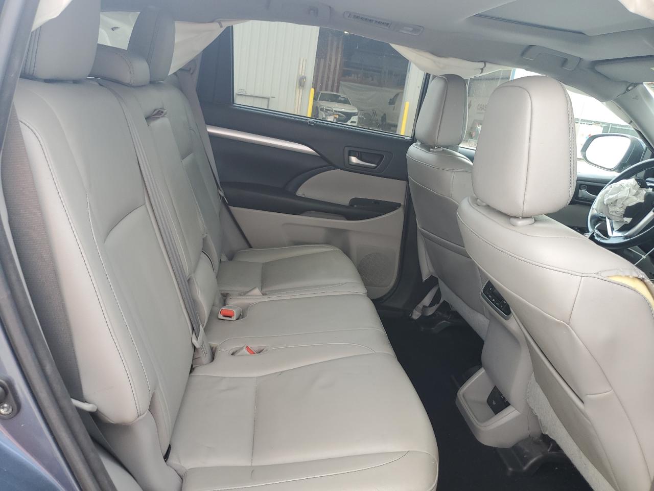 2017 Toyota Highlander Se VIN: 5TDJZRFH2HS421559 Lot: 80870175