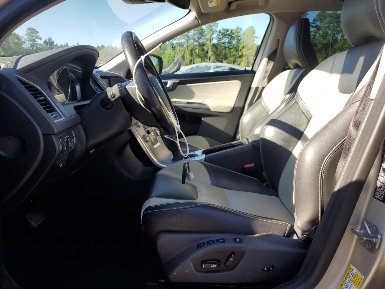 2017 Volvo Xc60 T5 Dynamic VIN: YV440MRR4H2097534 Lot: 71049425