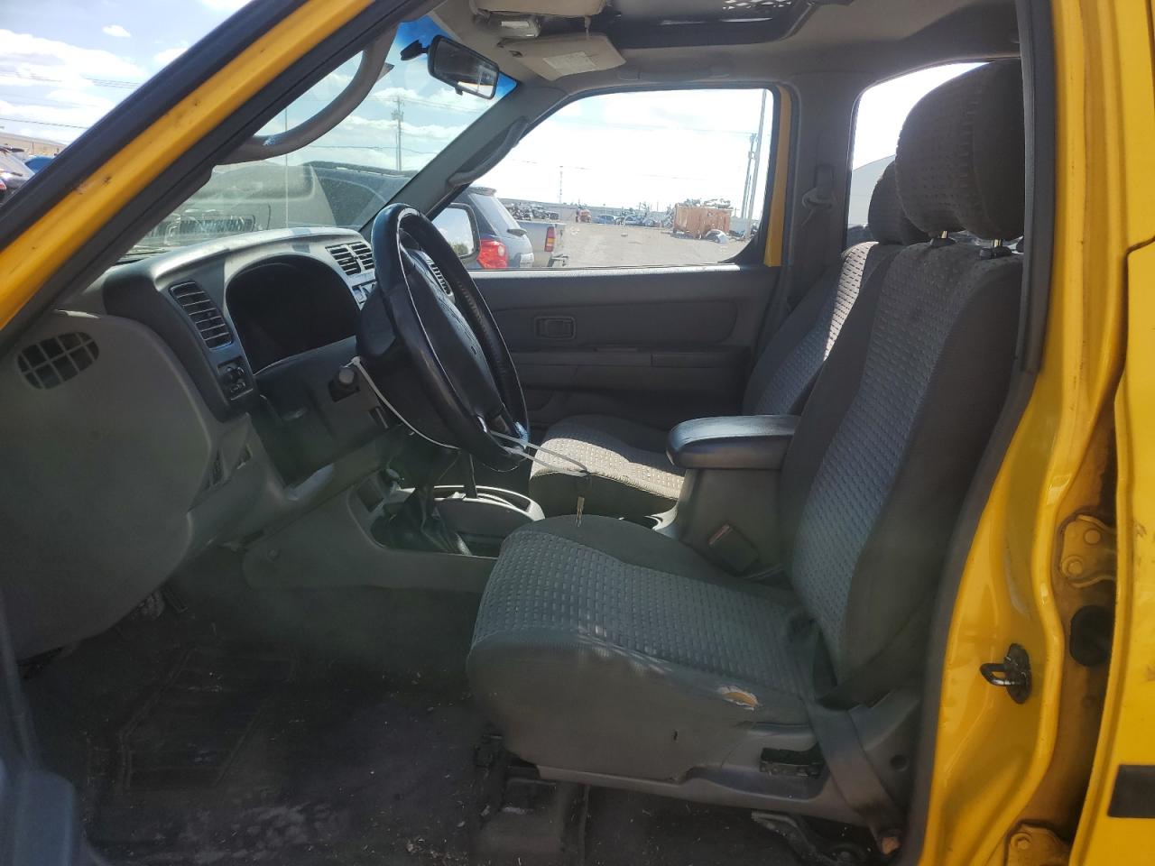 2000 Nissan Xterra Xe VIN: 5N1ED28Y6YC575824 Lot: 84641305