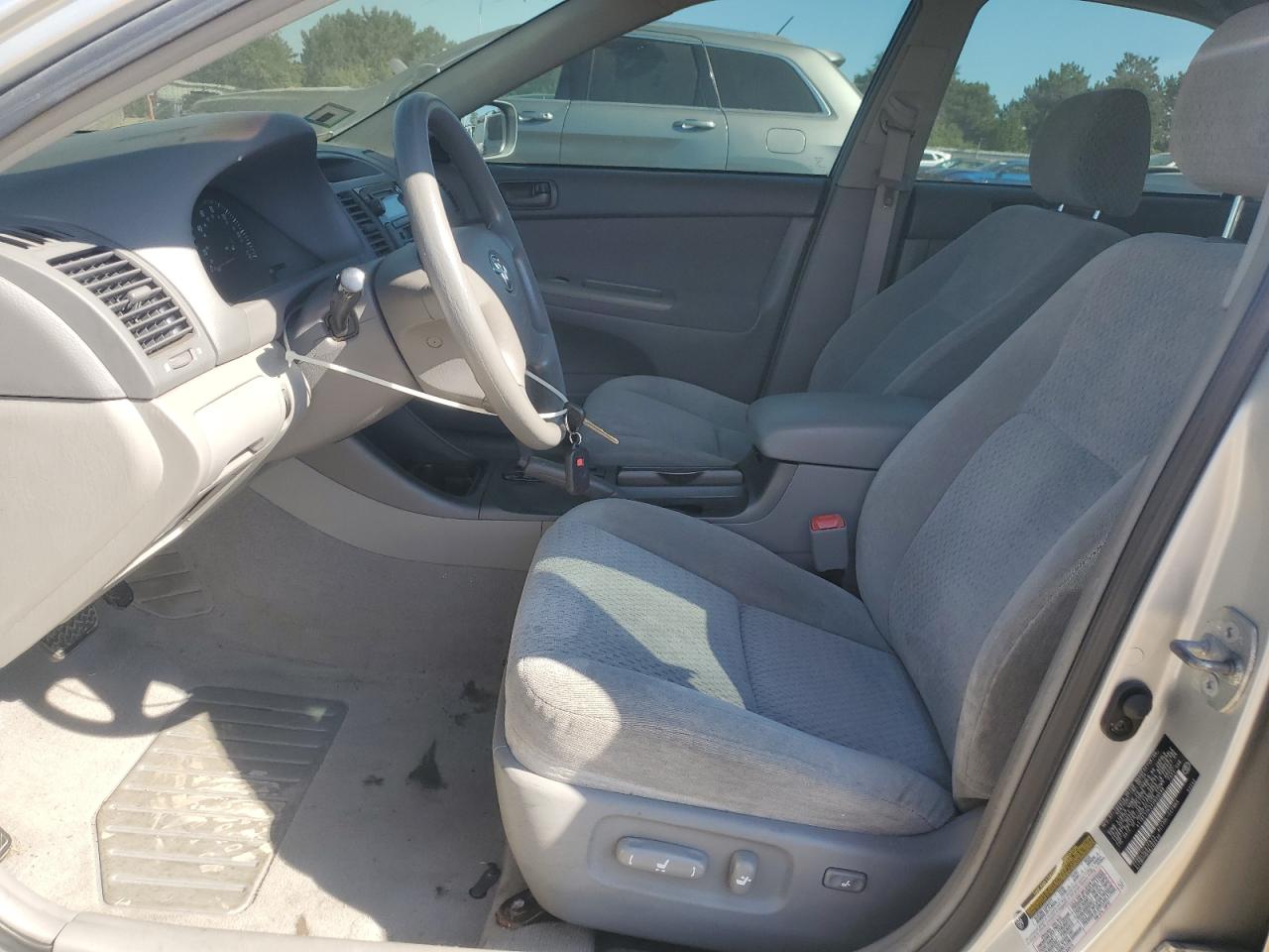 2004 Toyota Camry Le VIN: 4T1BE32K24U939588 Lot: 81119775