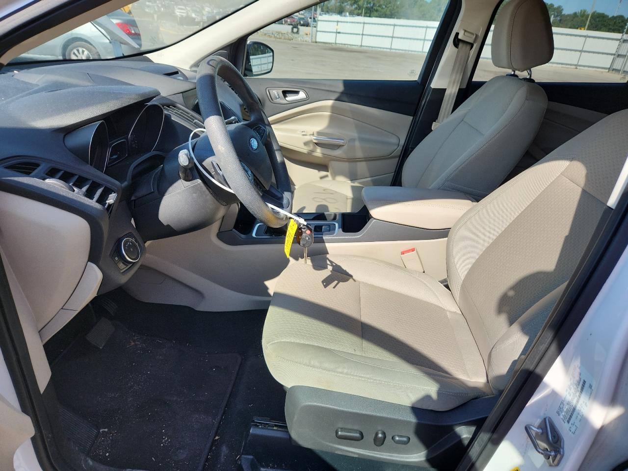 2017 Ford Escape Se VIN: 1FMCU0GD4HUC18677 Lot: 81097285