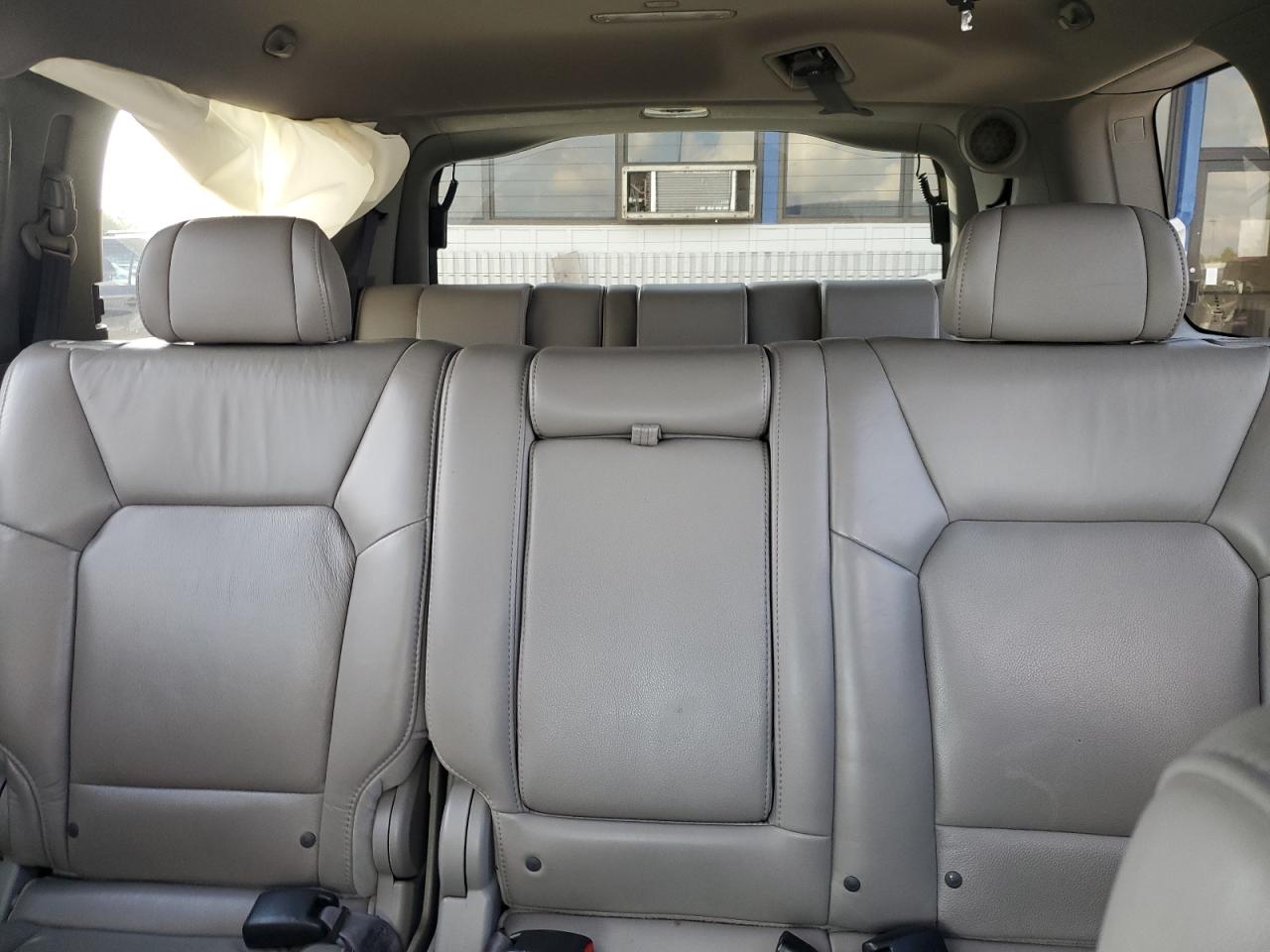 2011 Honda Pilot Exl VIN: 5FNYF4H64BB058604 Lot: 84230075