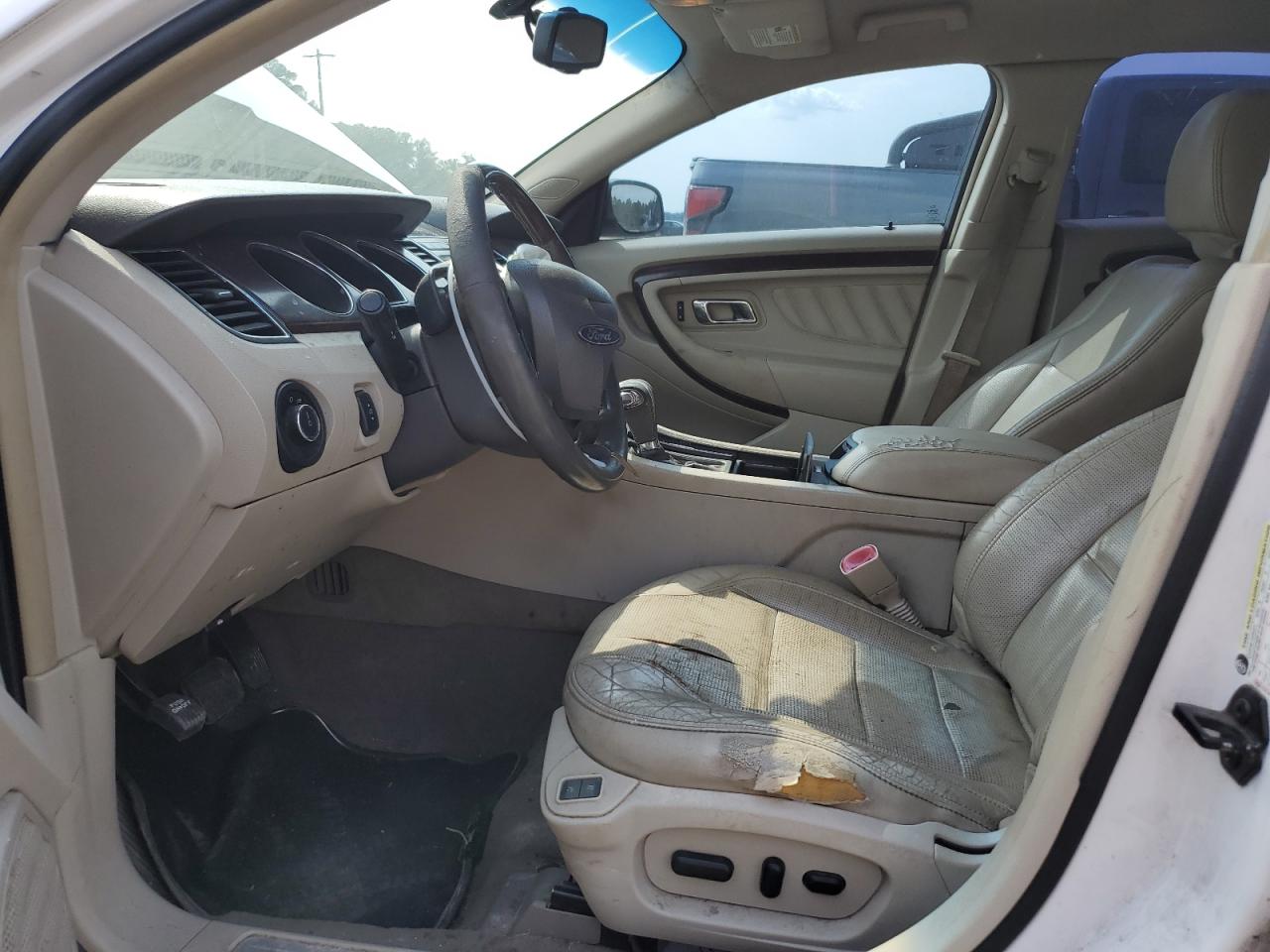2011 Ford Taurus Limited VIN: 1FAHP2FW8BG123146 Lot: 80709905