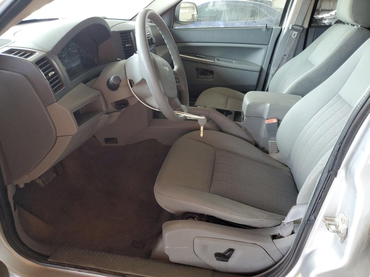 2006 Jeep Grand Cherokee Laredo VIN: 1J4HR48NX6C190553 Lot: 84465935