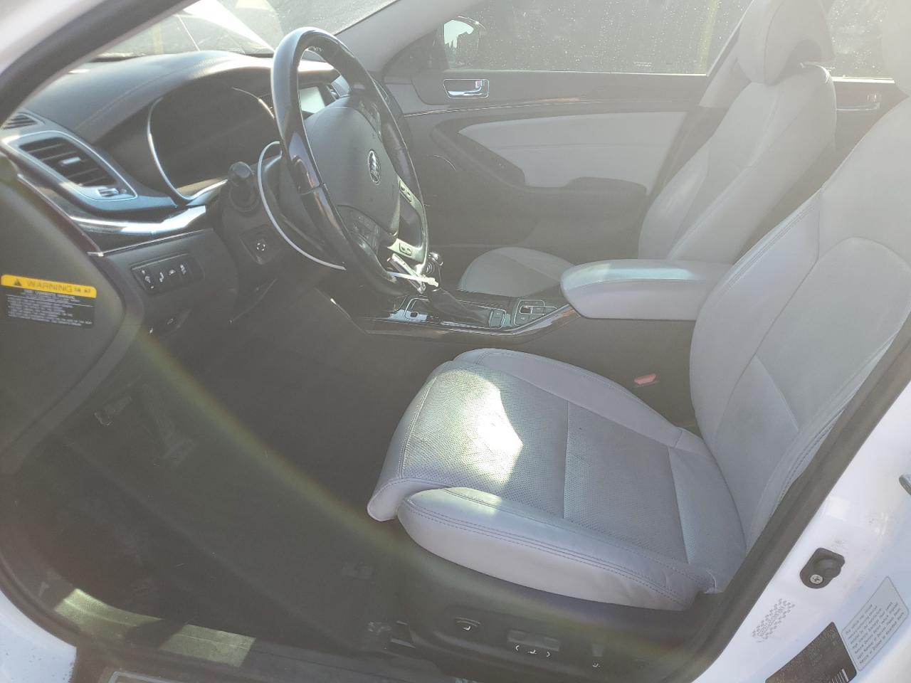 2015 Kia Cadenza Premium VIN: KNALN4D72F5182855 Lot: 81149245