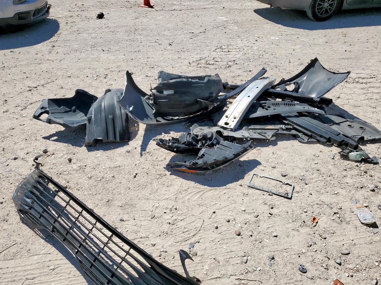 2018 Toyota Camry L VIN: JTNB11HK2J3021980 Lot: 84565145