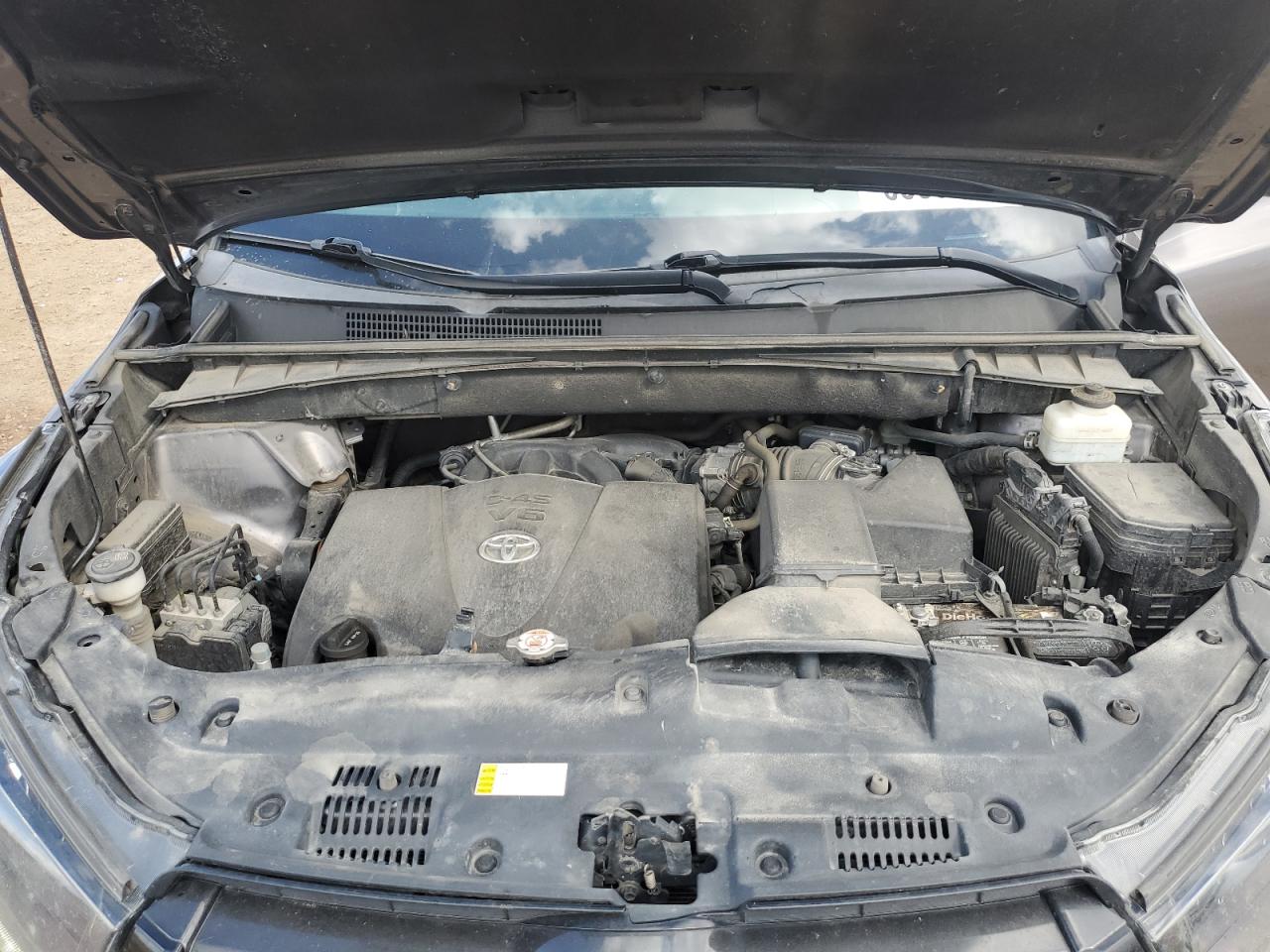 2019 Toyota Highlander Se VIN: 5TDJZRFH6KS704358 Lot: 68586015