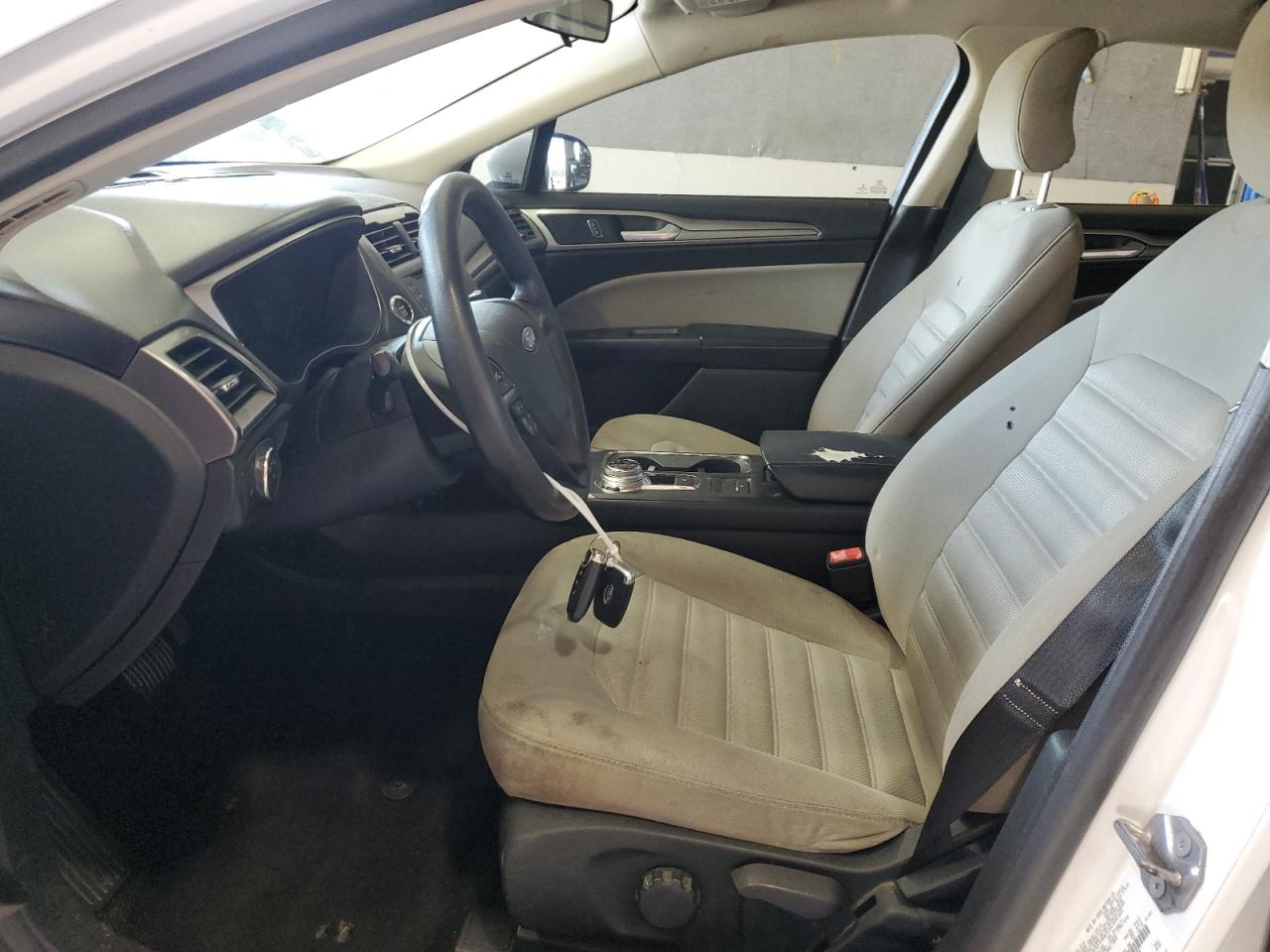 2017 Ford Fusion S VIN: 3FA6P0G78HR117108 Lot: 81601645