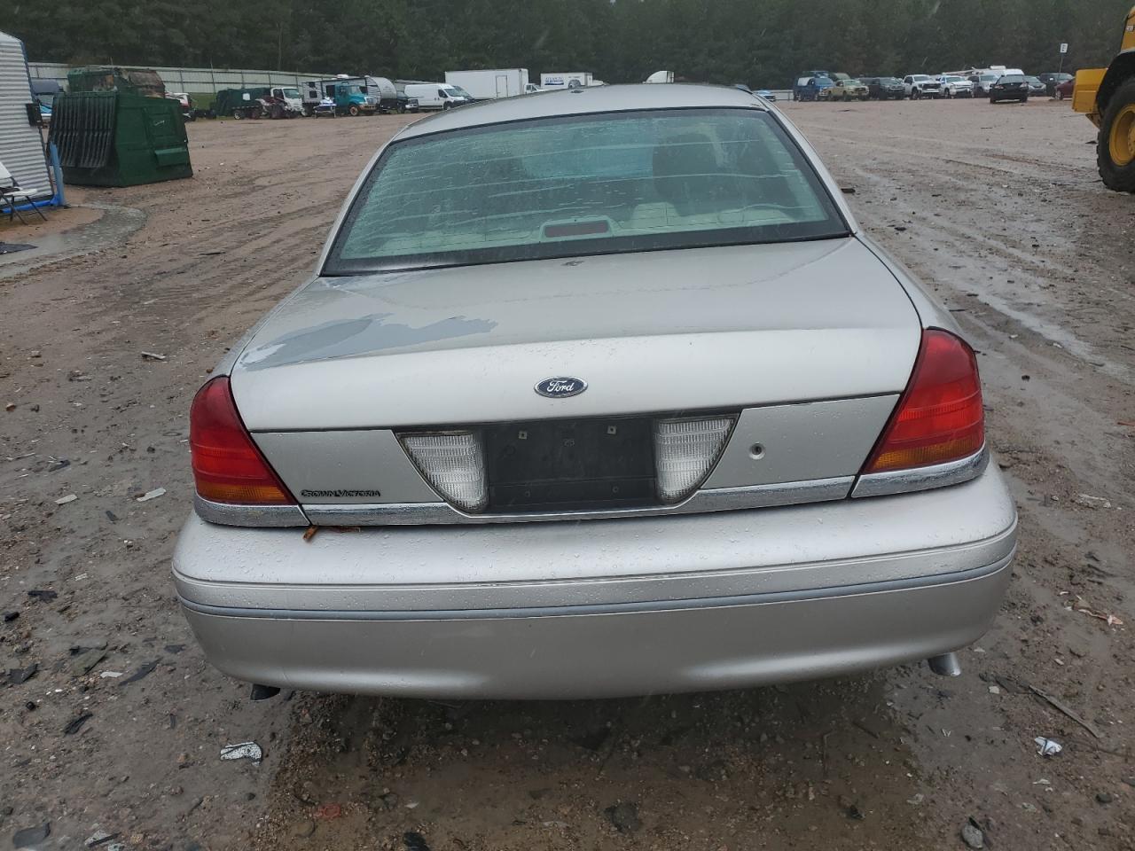 2003 Ford Crown Victoria VIN: 2FAHP71W03X209647 Lot: 80791435