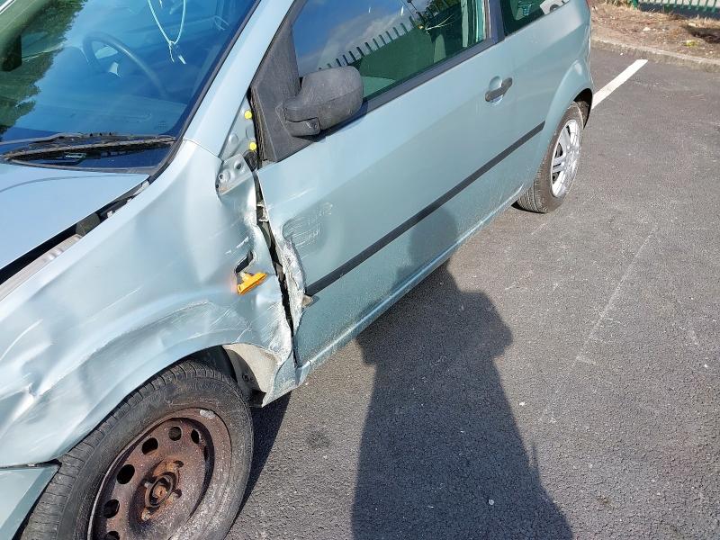 2004 FORD FIESTA FINESSE 