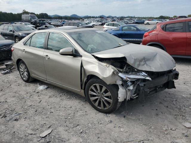 TOYOTA CAMRY 2017 Золотой