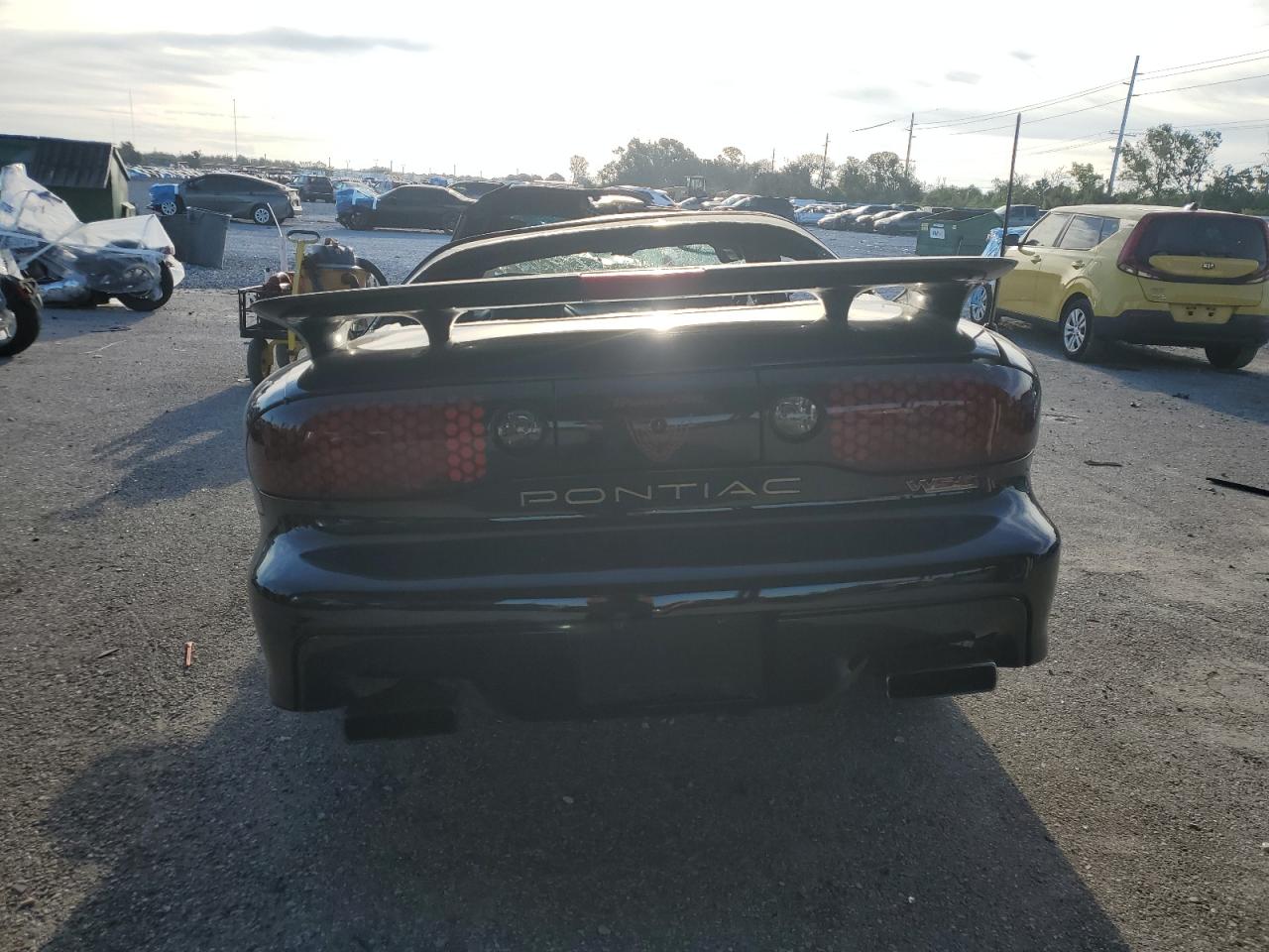 2000 Pontiac Firebird Formula VIN: 2G2FV22G7Y2136500 Lot: 71698305