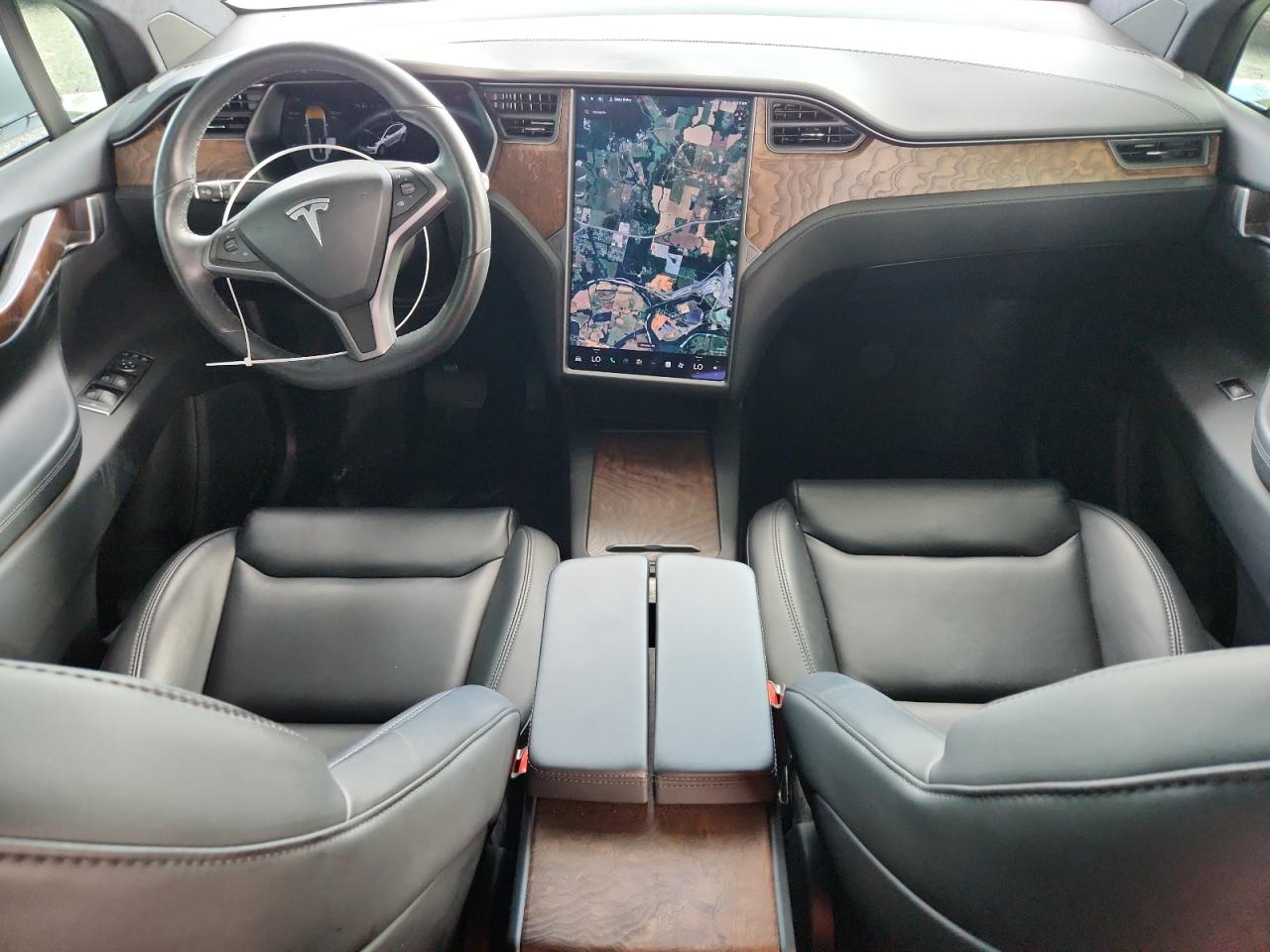 2020 Tesla Model X VIN: 5YJXCDE26LF303233 Lot: 70808465