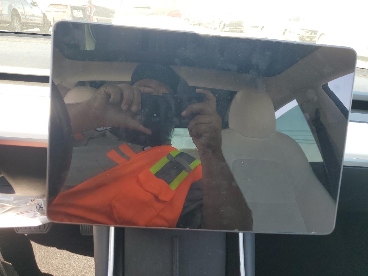 2018 Tesla Model 3 VIN: 5YJ3E1EA7JF168839 Lot: 72025935