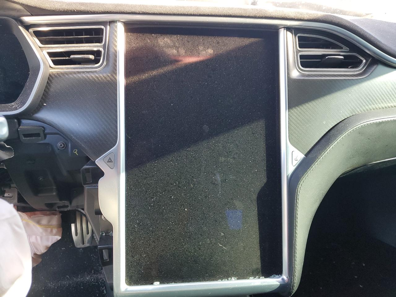 2014 Tesla Model S VIN: 5YJSA1H26EFP63490 Lot: 81693155