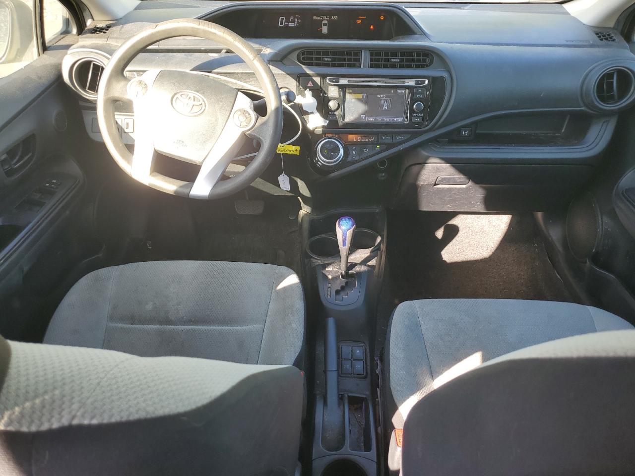 2016 Toyota Prius C VIN: JTDKDTB31G1120786 Lot: 81090755