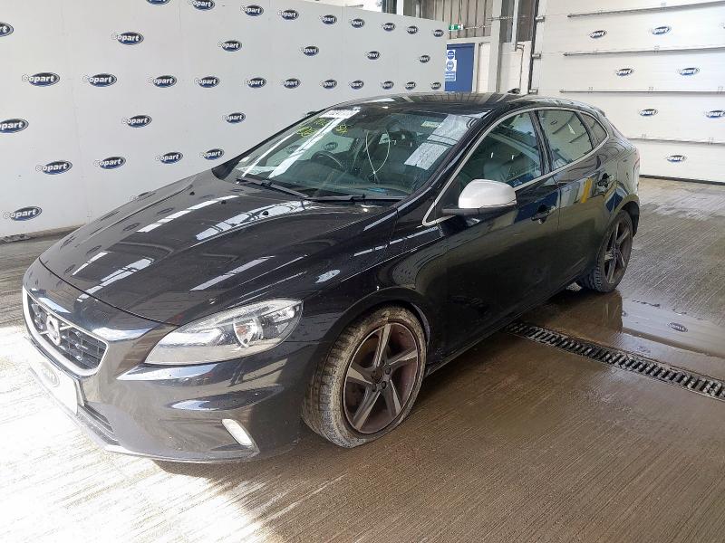 VOLVO V40 R-DESI 2016