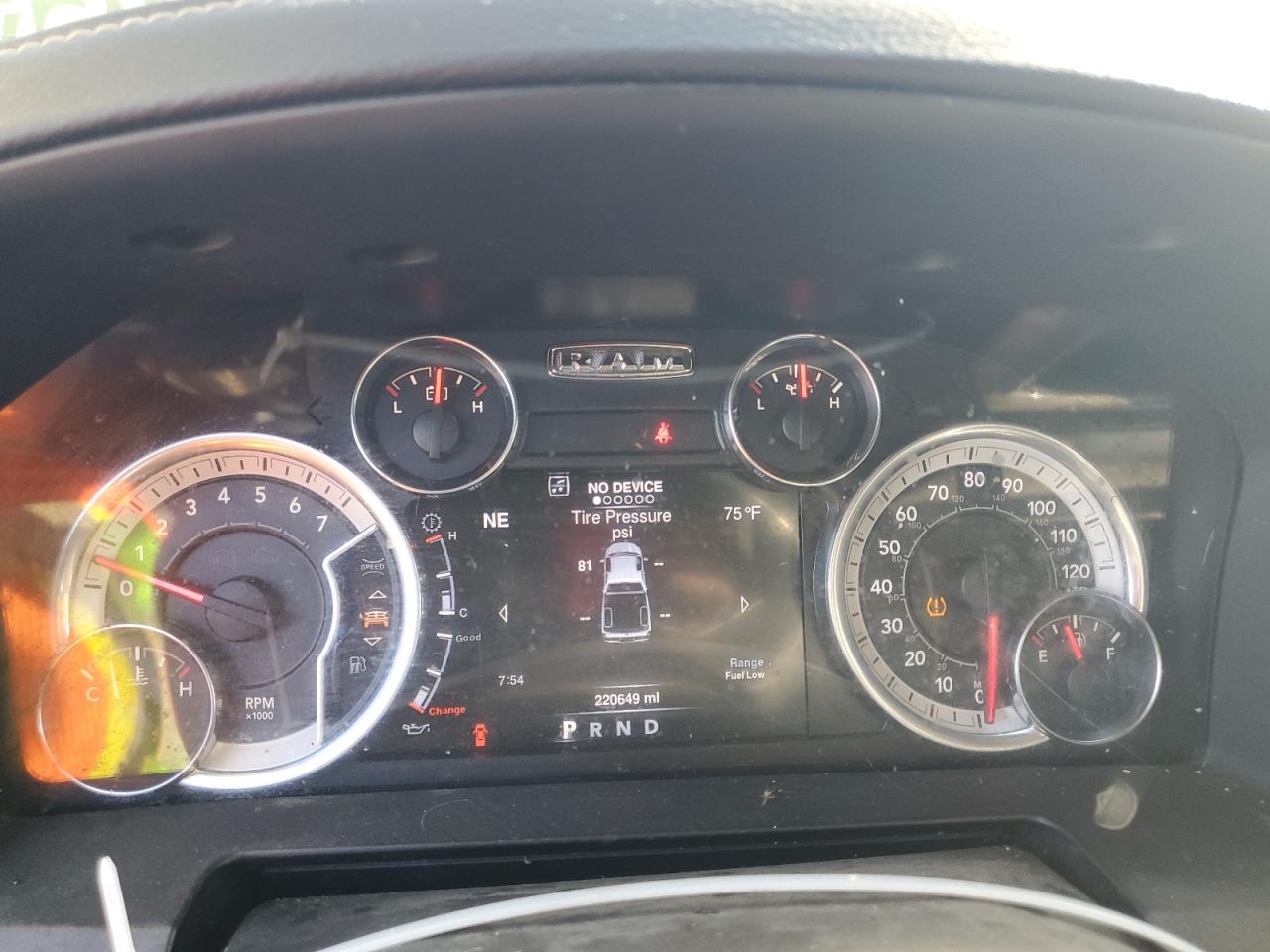 2016 Ram 2500 Laramie VIN: 3C6UR5FJ0GG264661 Lot: 84407625