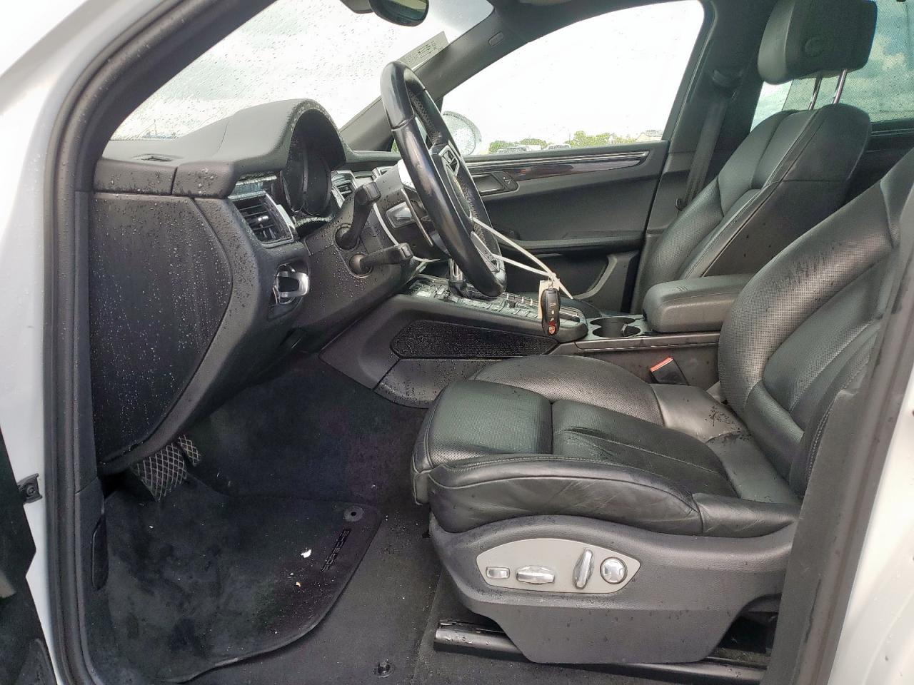 2015 Porsche Macan S VIN: WP1AB2A54FLB59825 Lot: 82106285