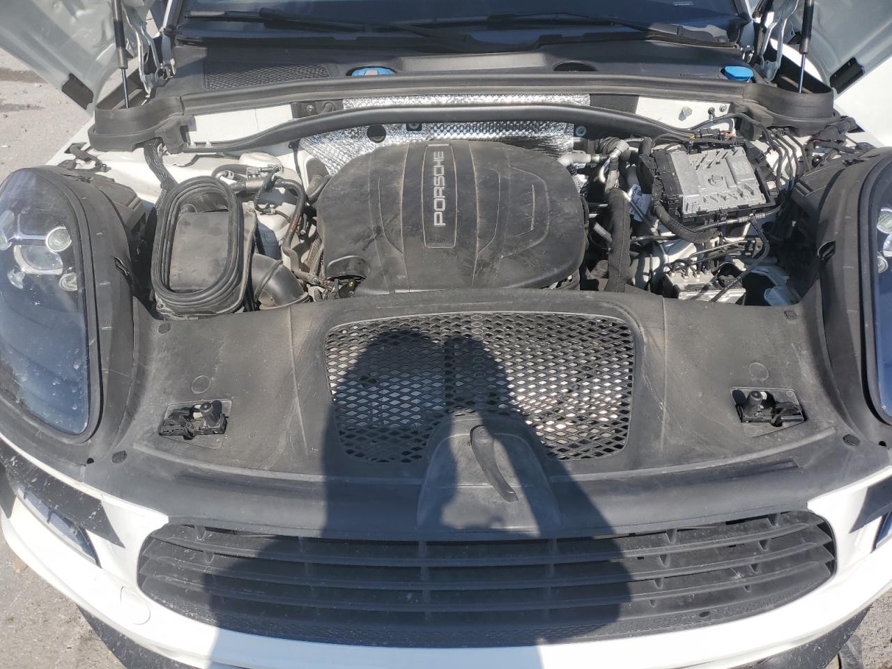 2020 Porsche Macan VIN: WP1AA2A55LLB04900 Lot: 84424095