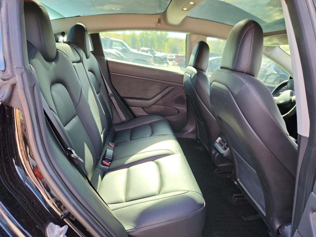 2019 Tesla Model 3 VIN: 5YJ3E1EA3KF305549 Lot: 81318275