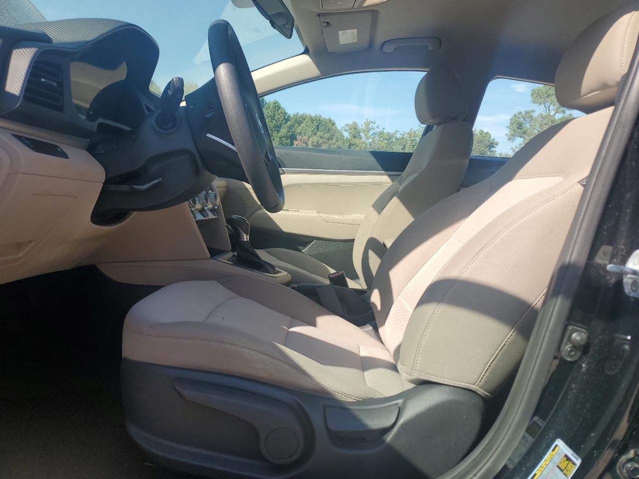 2019 Hyundai Elantra Se VIN: 5NPD74LF7KH434135 Lot: 81619935