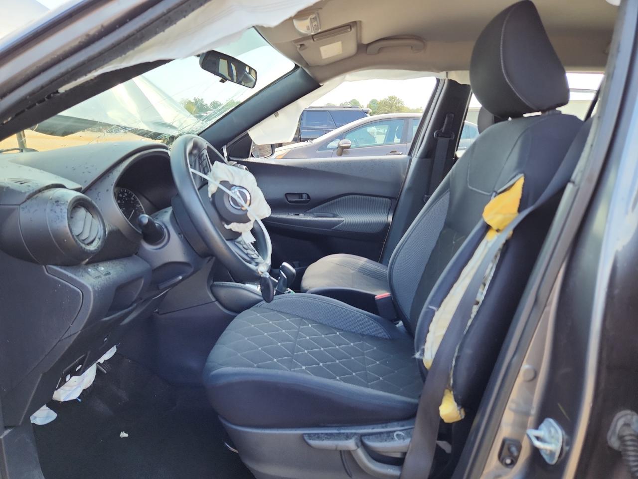 2018 Nissan Kicks S VIN: 3N1CP5CU6JL529982 Lot: 80660125