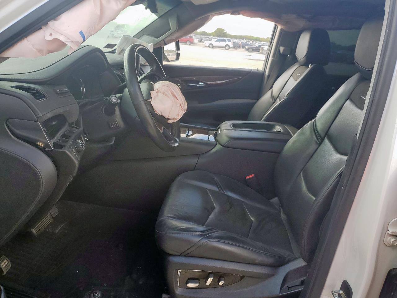 2019 Cadillac Escalade Luxury VIN: 1GYS3BKJ2KR409076 Lot: 83961975