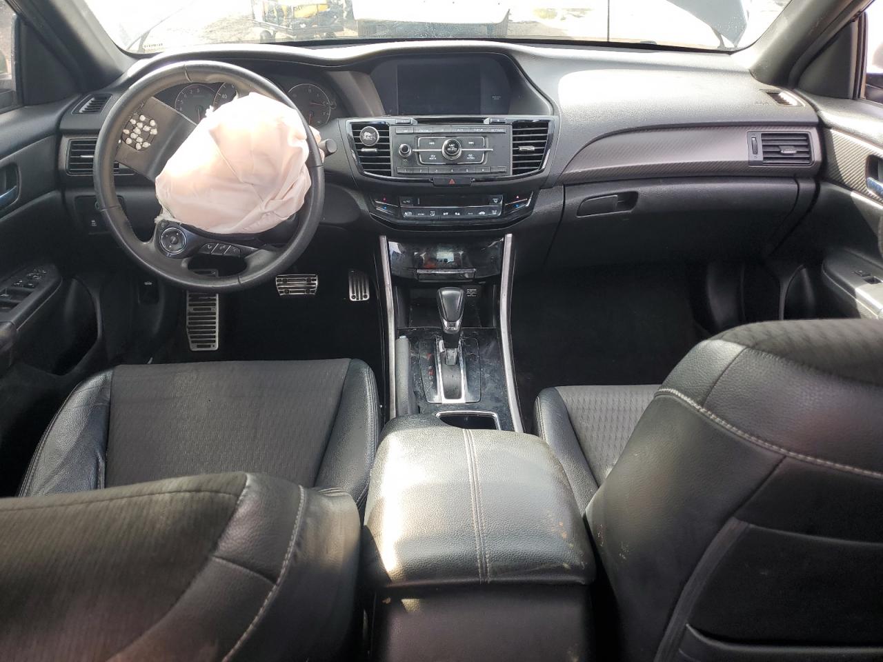 2016 Honda Accord Sport VIN: 1HGCR2F52GA023979 Lot: 82121405