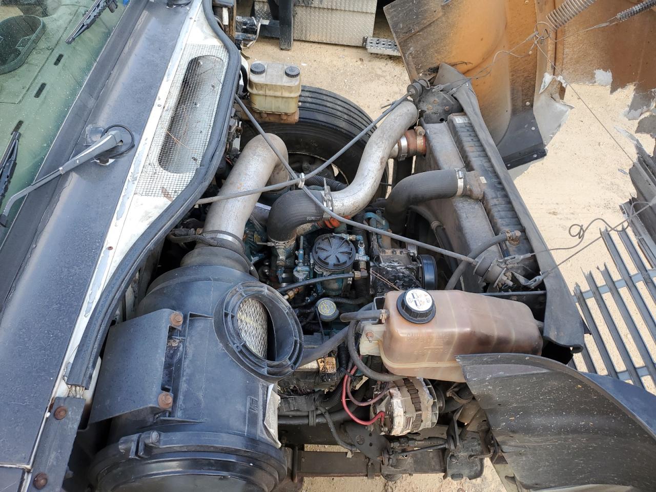 2001 International 4700 Flatbed Truck VIN: 1HTSCABM91H362100 Lot: 71422105