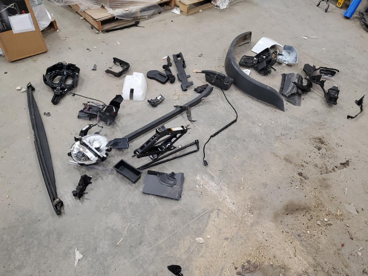 2023 Ford Bronco Base VIN: 1FMDE5CH2PLA83808 Lot: 80322835