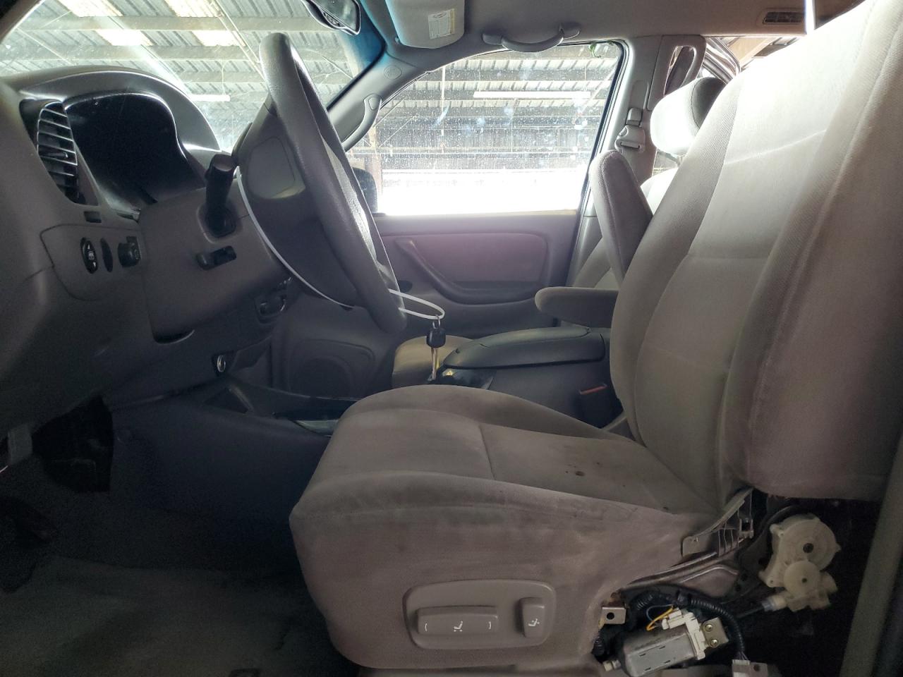 2003 Toyota Sequoia Sr5 VIN: 5TDZT34A63S188365 Lot: 84597375