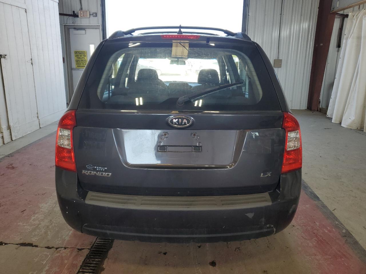 2008 Kia Rondo Base VIN: KNAFG525987149132 Lot: 80448555