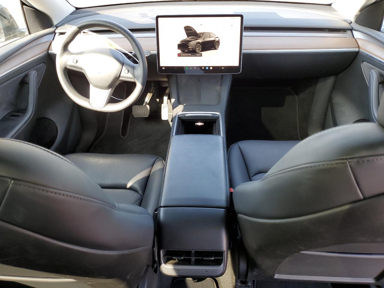 2024 Tesla Model Y VIN: 7SAYGAEE2RF124457 Lot: 81908665