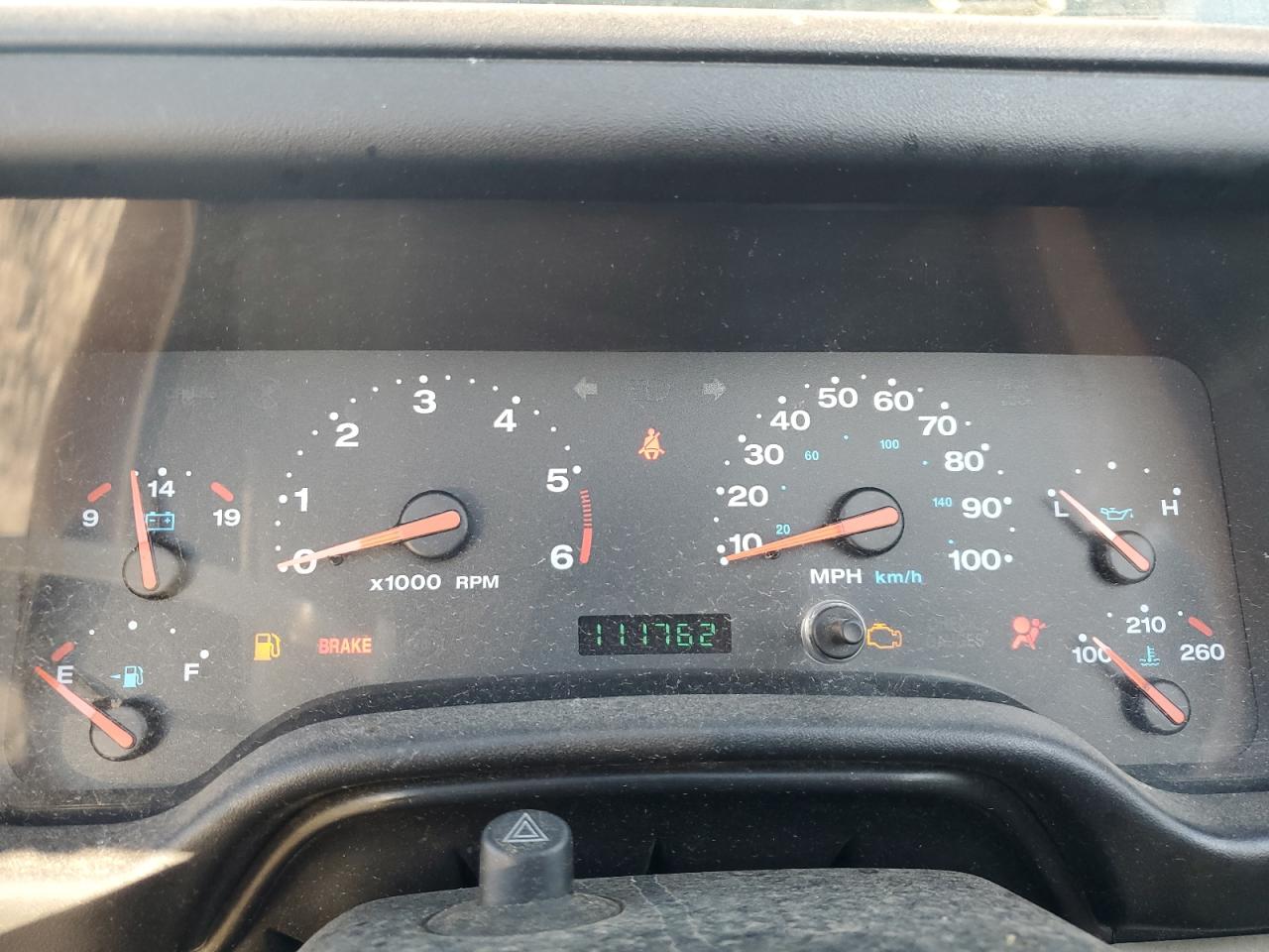 2004 Jeep Wrangler / Tj Sahara VIN: 1J4FA59S24P802033 Lot: 82044915
