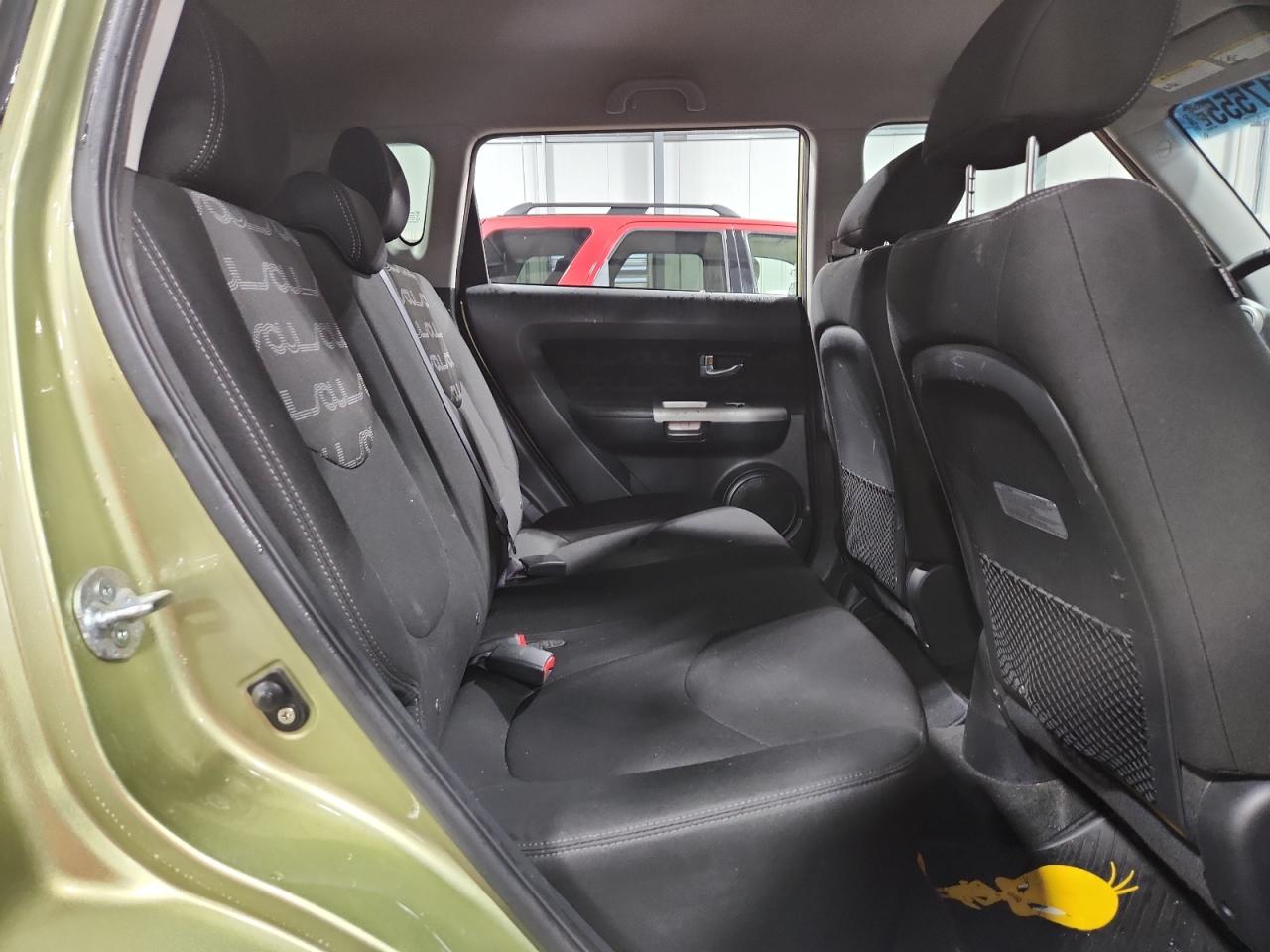 2012 Kia Soul + VIN: KNDJT2A6XC7400136 Lot: 81517555