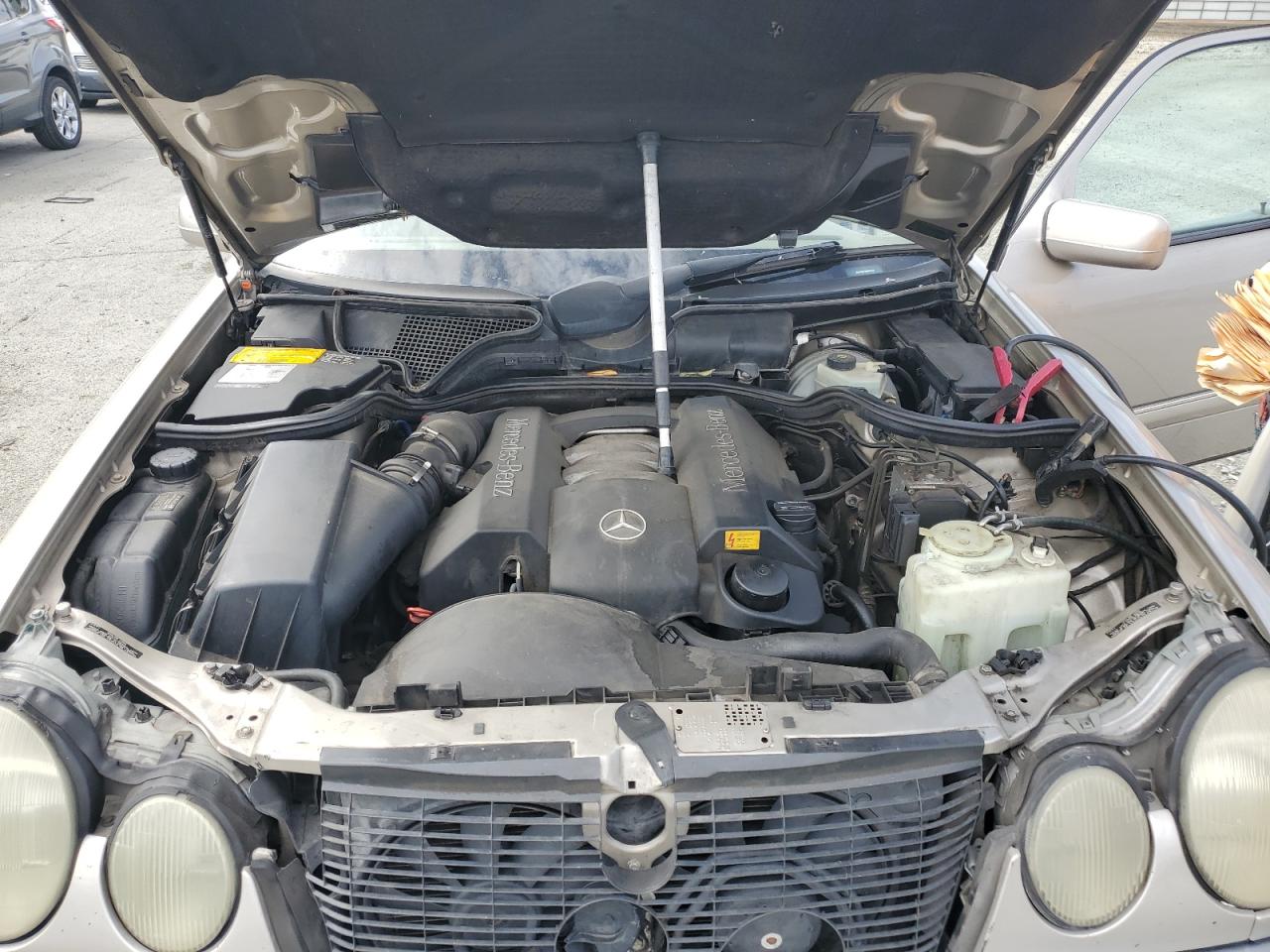 1998 Mercedes-Benz E 320 VIN: WDBJF65F9WA667010 Lot: 84706445